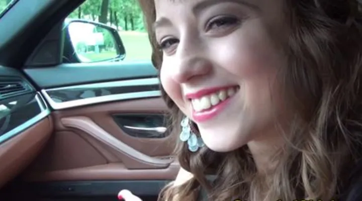 Отличный минетик во время езды