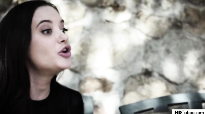 Брат с другом жестко выебали сестру во все щели