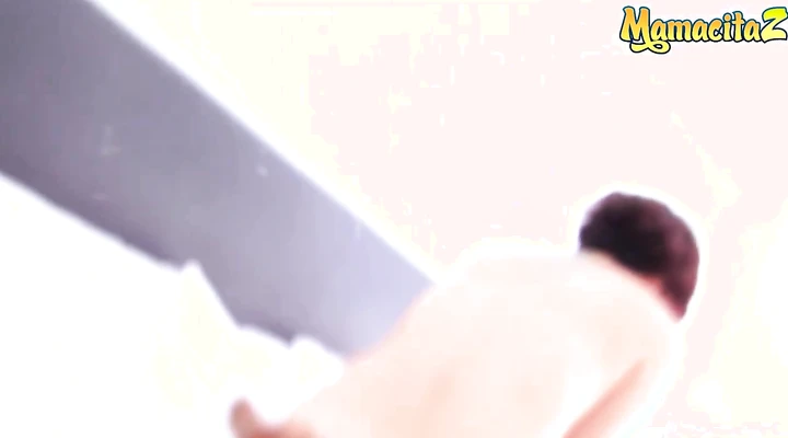 Чувак закатил секс с домработницей через презик