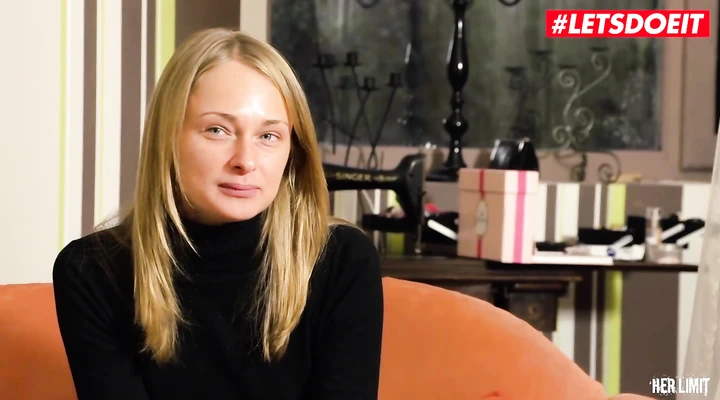 Блондинка дала в жопу горячему мужику