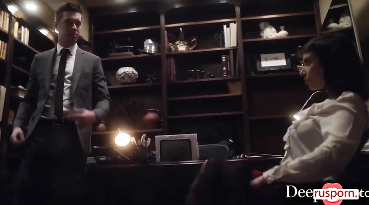 Русский отодрал шикарную американку в жопу