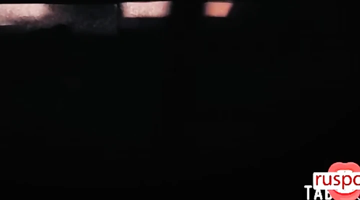 Милую подругу трахает в пизду