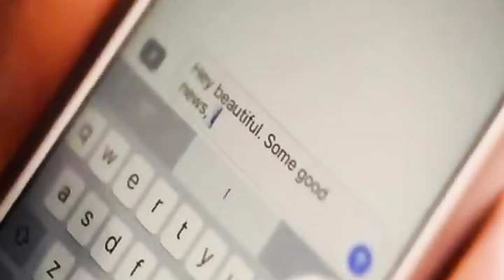 Мачеха занимается сексом с молодой падчерицей