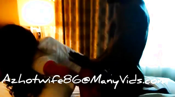 Негры сняли двух телок для межрасовой ебли