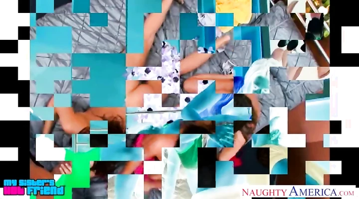 Секс вчетвером с пышногрудыми красотками