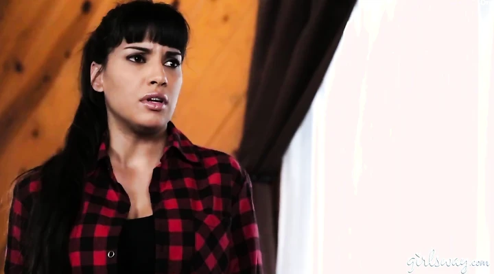 Славные зрелые лесбиняки с большими сиськами лижут пезды